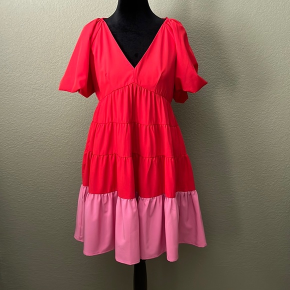 entro Dresses & Skirts - Red balloon sleeve dress
